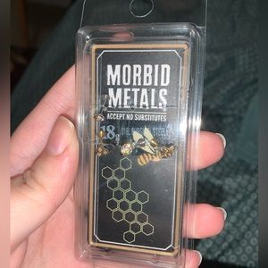 18g bee style nose studs